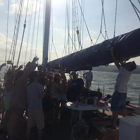 Hotel na wodzie Yacht Sean Paquito Iv Lizbona
